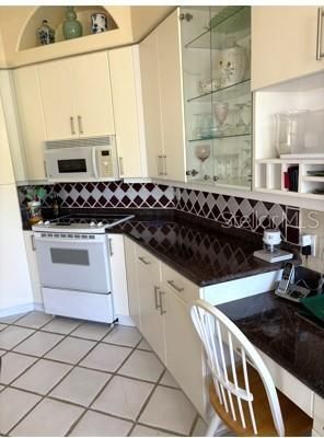 For Rent: $7,000 (2 beds, 2 baths, 2120 Square Feet)
