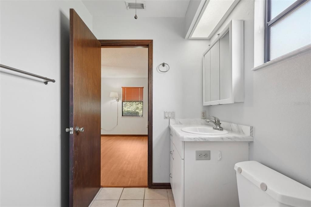 Activo con contrato: $185,000 (2 camas, 2 baños, 1374 Pies cuadrados)