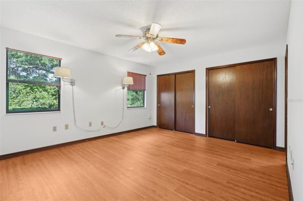 Activo con contrato: $185,000 (2 camas, 2 baños, 1374 Pies cuadrados)