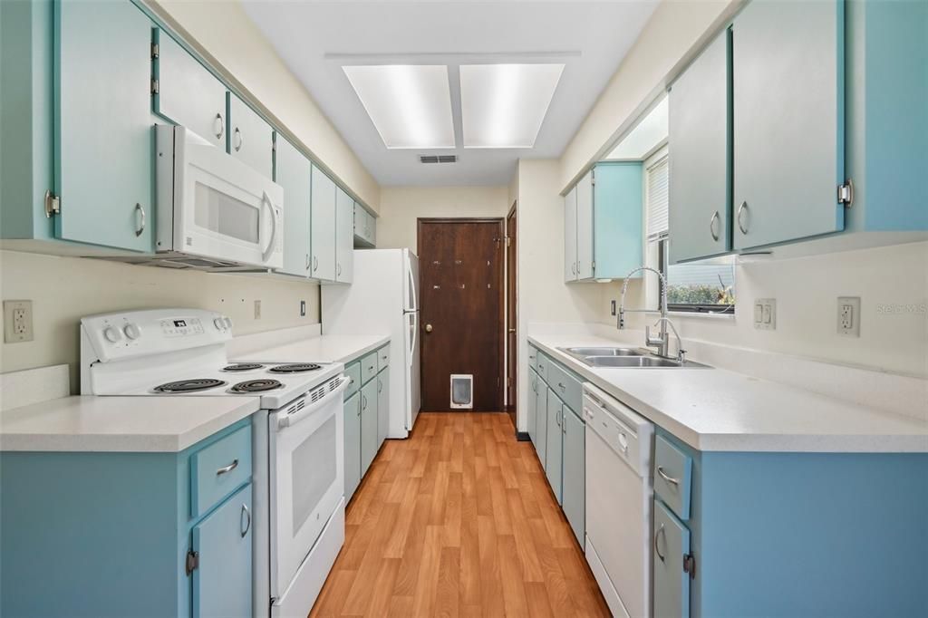 Activo con contrato: $185,000 (2 camas, 2 baños, 1374 Pies cuadrados)