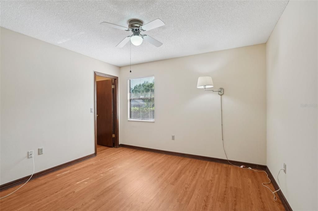 Activo con contrato: $185,000 (2 camas, 2 baños, 1374 Pies cuadrados)