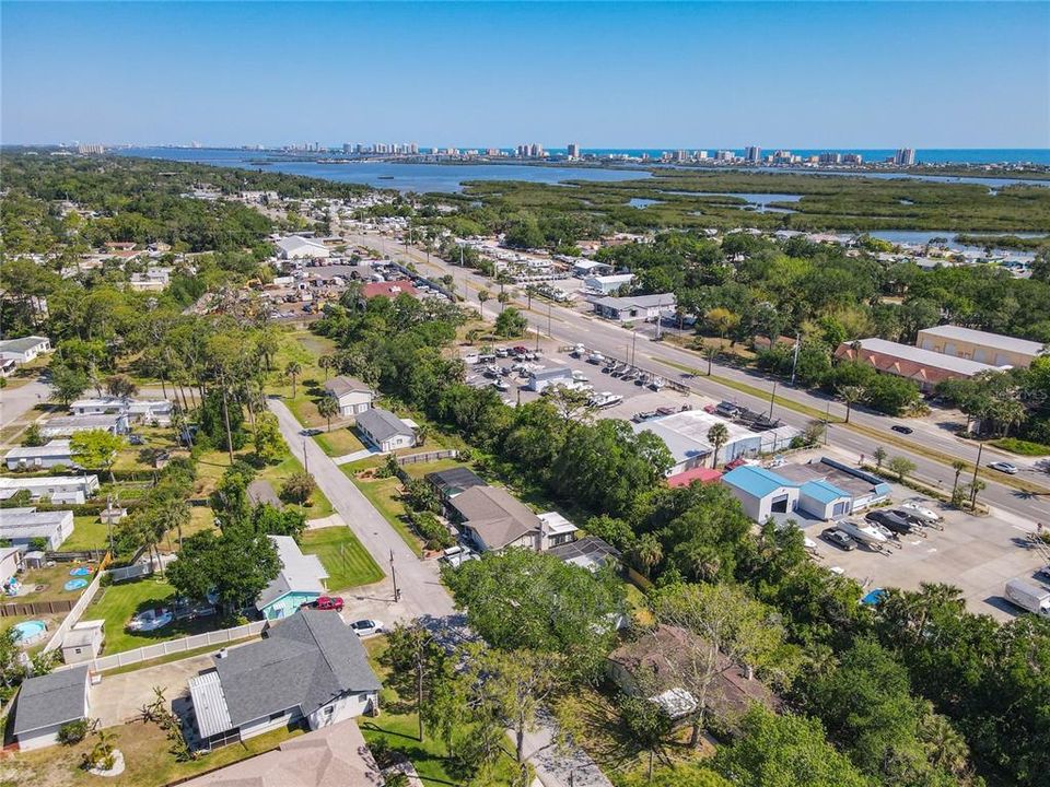 Active With Contract: $259,000 (2 beds, 2 baths, 1212 Square Feet)