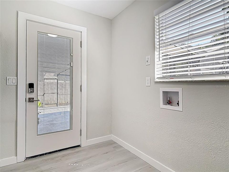 Active With Contract: $259,000 (2 beds, 2 baths, 1212 Square Feet)