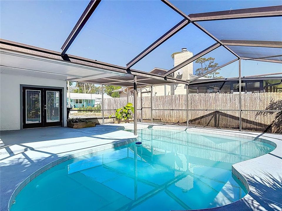 Active With Contract: $259,000 (2 beds, 2 baths, 1212 Square Feet)