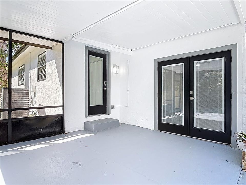 Active With Contract: $259,000 (2 beds, 2 baths, 1212 Square Feet)