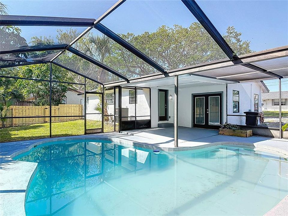 Active With Contract: $259,000 (2 beds, 2 baths, 1212 Square Feet)