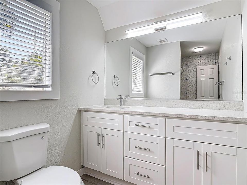 Active With Contract: $259,000 (2 beds, 2 baths, 1212 Square Feet)