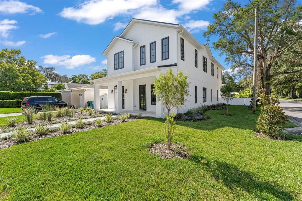 Под контрактом: $1,499,900 (5 спален, 4 ванн, 3246 Квадратных фут)