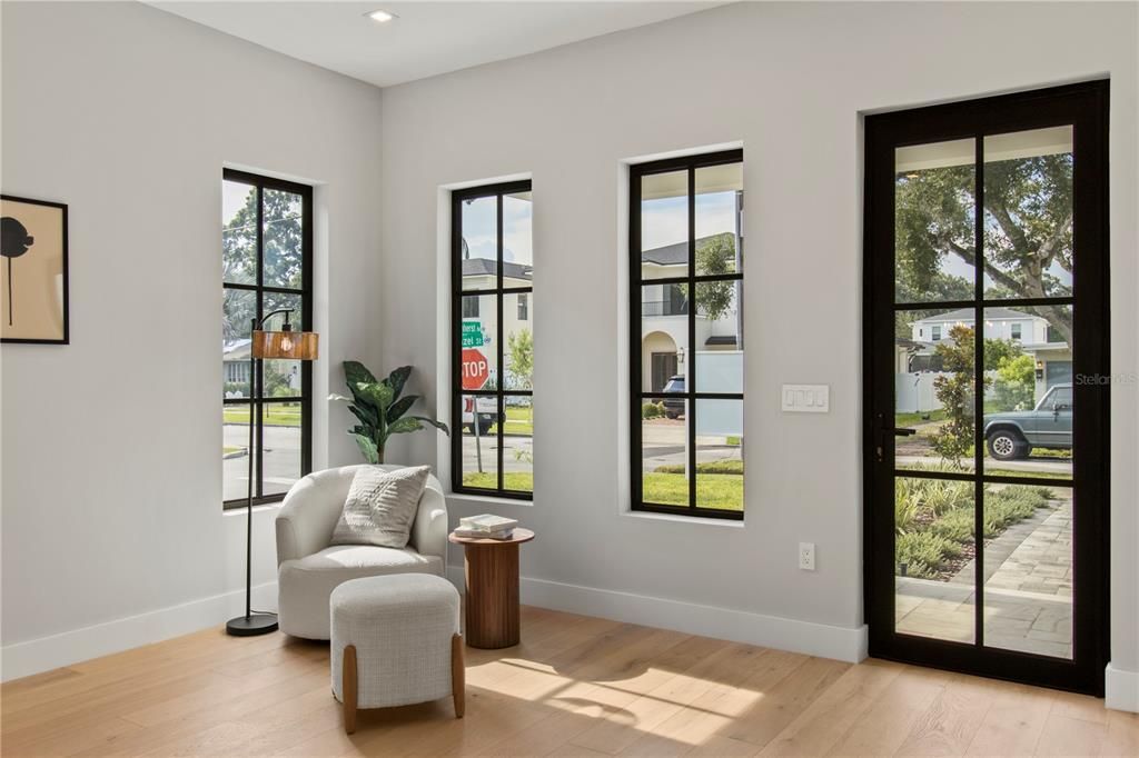 Под контрактом: $1,499,900 (5 спален, 4 ванн, 3246 Квадратных фут)