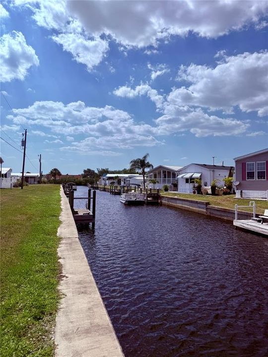 For Sale: $124,900 (2 beds, 2 baths, 960 Square Feet)