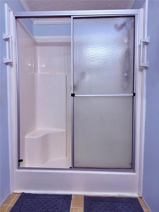 For Sale: $124,900 (2 beds, 2 baths, 960 Square Feet)