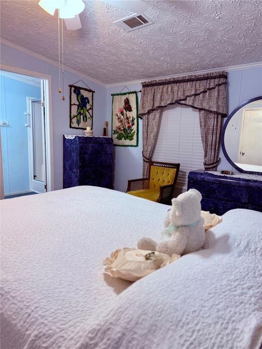 For Sale: $124,900 (2 beds, 2 baths, 960 Square Feet)