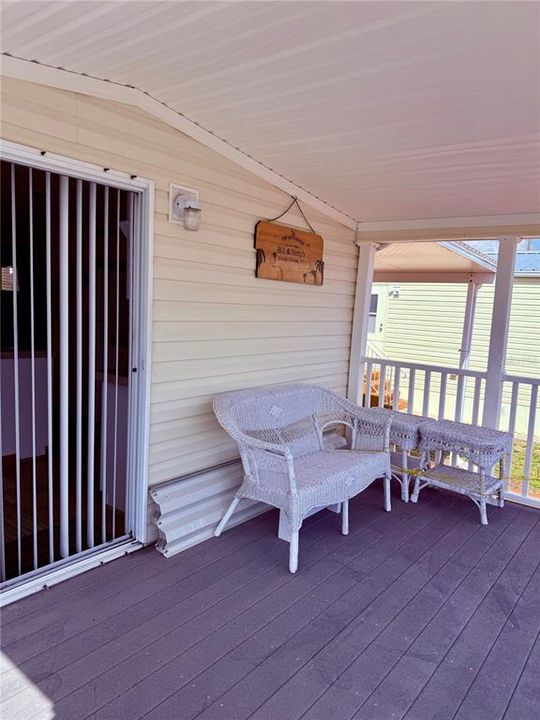 For Sale: $124,900 (2 beds, 2 baths, 960 Square Feet)