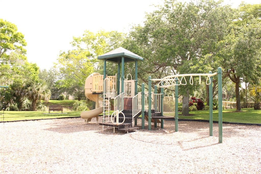 En Renta: $2,395 (3 camas, 2 baños, 1277 Pies cuadrados)