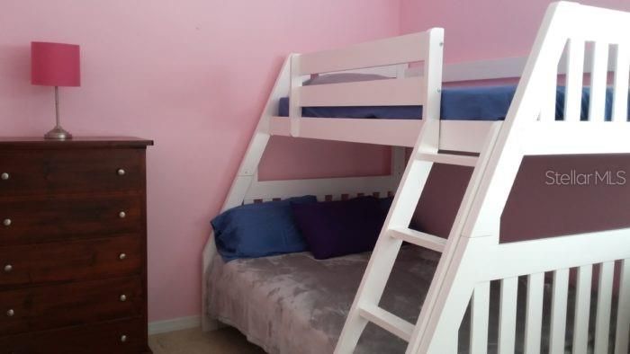 En Renta: $2,395 (3 camas, 2 baños, 1277 Pies cuadrados)