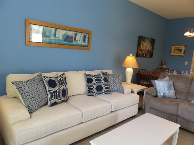 En Renta: $2,395 (3 camas, 2 baños, 1277 Pies cuadrados)