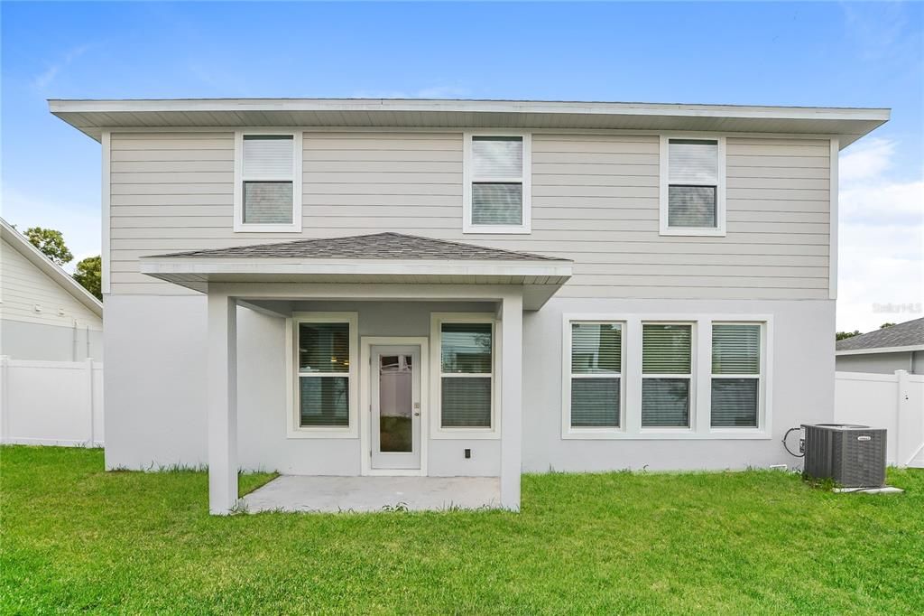 Recientemente alquilado: $2,395 (4 camas, 2 baños, 2071 Pies cuadrados)