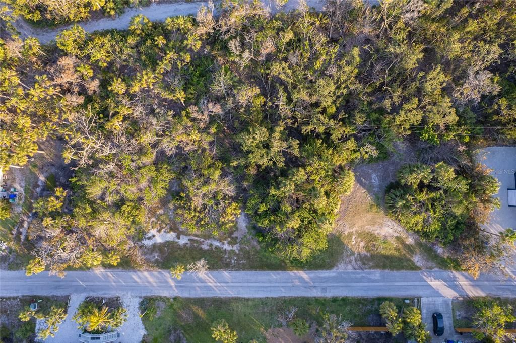 En Venta: $1,370,000 (0.41 acres)