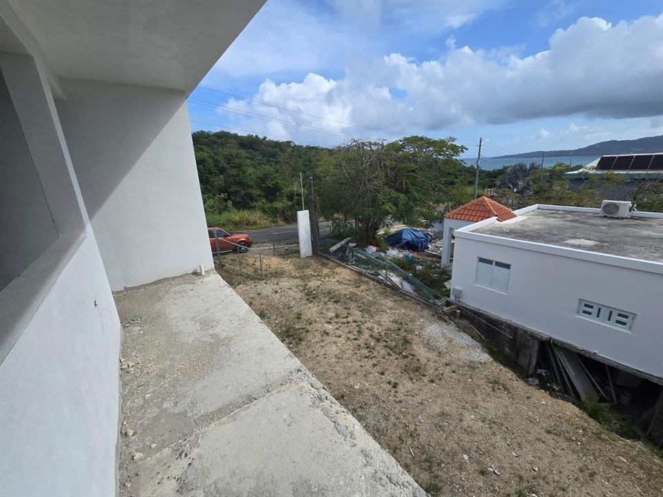 For Sale: $165,000 (3 beds, 3 baths, 2520 Square Feet)