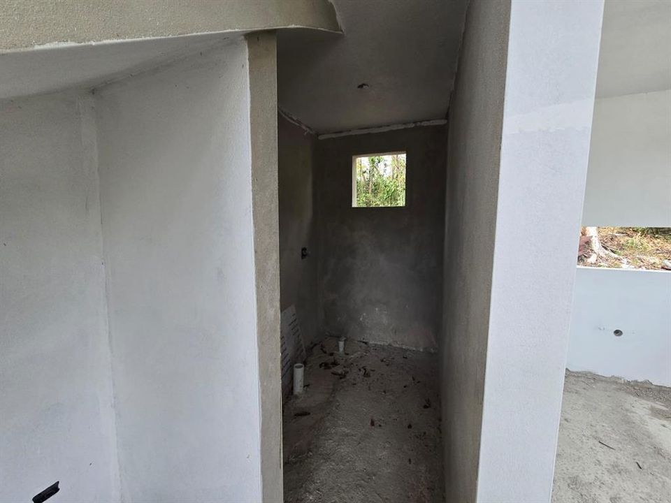 For Sale: $165,000 (3 beds, 3 baths, 2520 Square Feet)