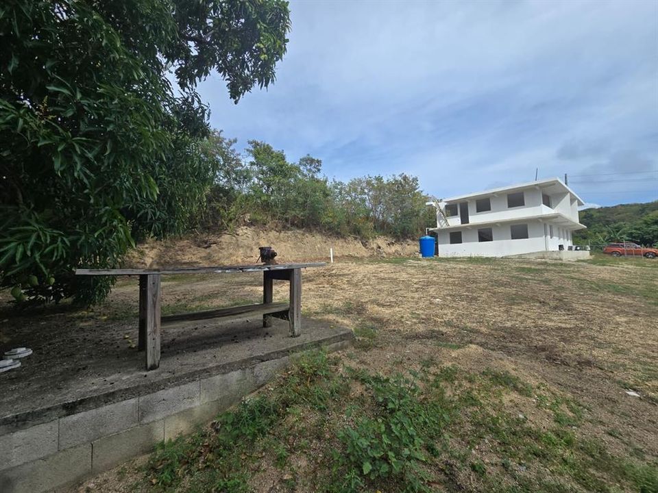 For Sale: $165,000 (3 beds, 3 baths, 2520 Square Feet)