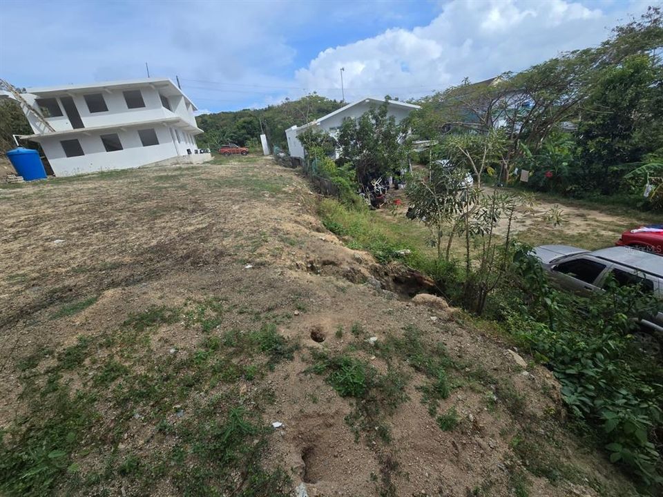 For Sale: $165,000 (3 beds, 3 baths, 2520 Square Feet)