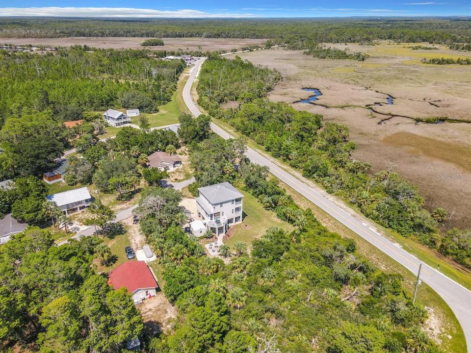 Под контрактом: $550,000 (3 спален, 3 ванн, 1948 Квадратных фут)