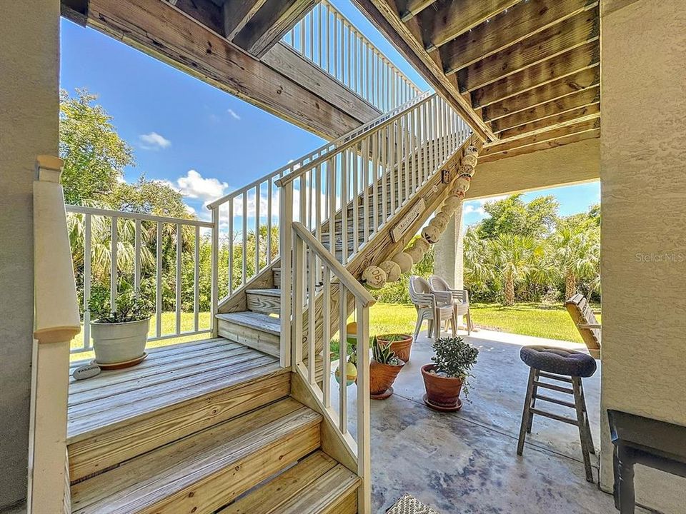 Под контрактом: $550,000 (3 спален, 3 ванн, 1948 Квадратных фут)