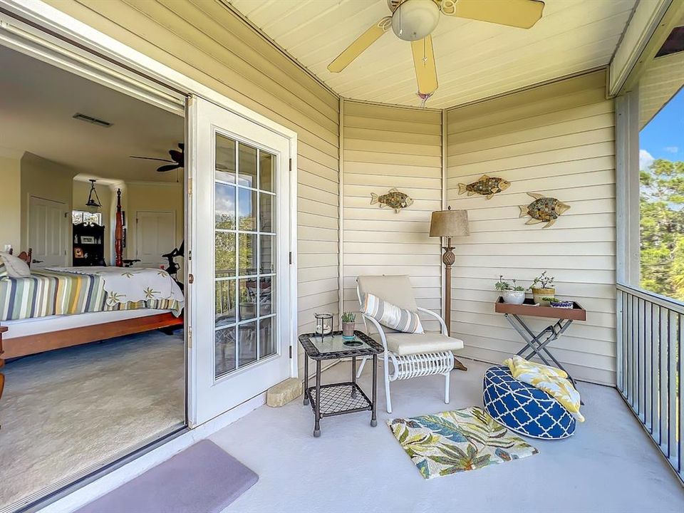 Под контрактом: $550,000 (3 спален, 3 ванн, 1948 Квадратных фут)