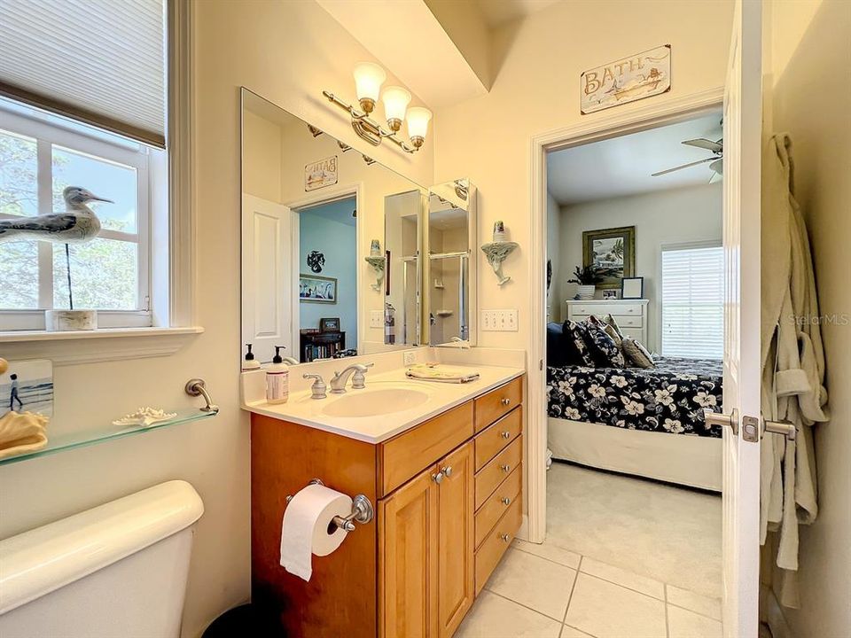 Под контрактом: $550,000 (3 спален, 3 ванн, 1948 Квадратных фут)