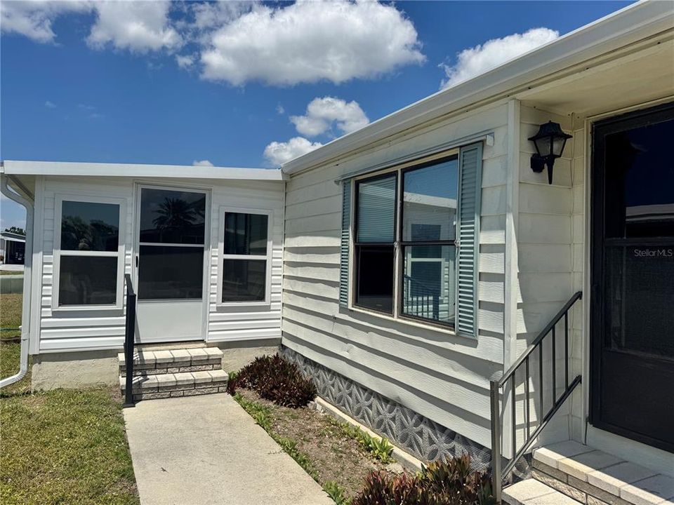 For Sale: $158,888 (2 beds, 2 baths, 1446 Square Feet)