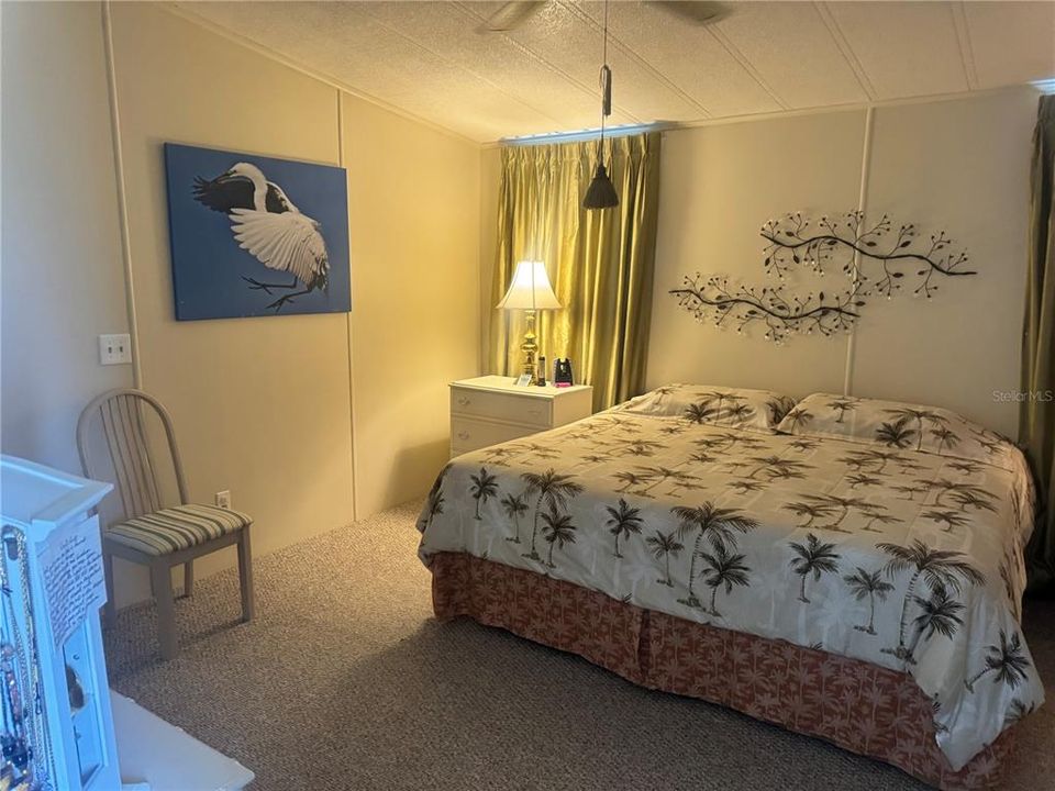 For Sale: $158,888 (2 beds, 2 baths, 1446 Square Feet)