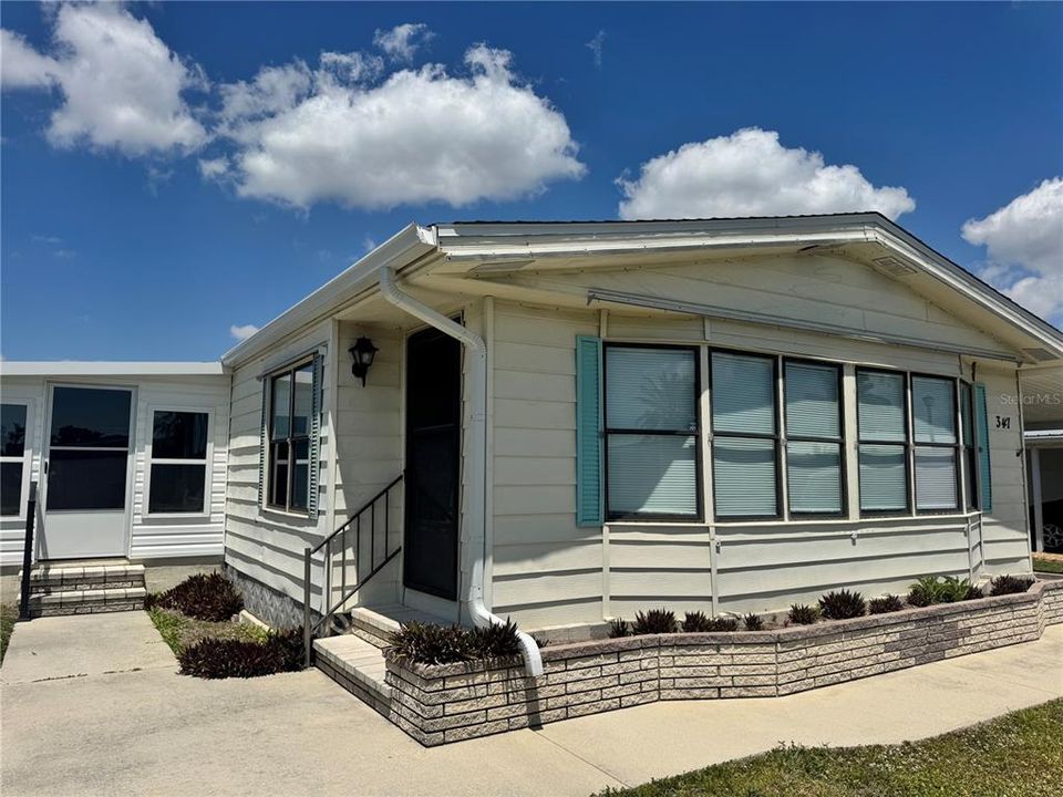 For Sale: $158,888 (2 beds, 2 baths, 1446 Square Feet)