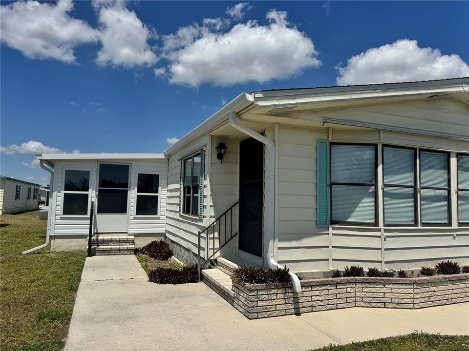 For Sale: $158,888 (2 beds, 2 baths, 1446 Square Feet)