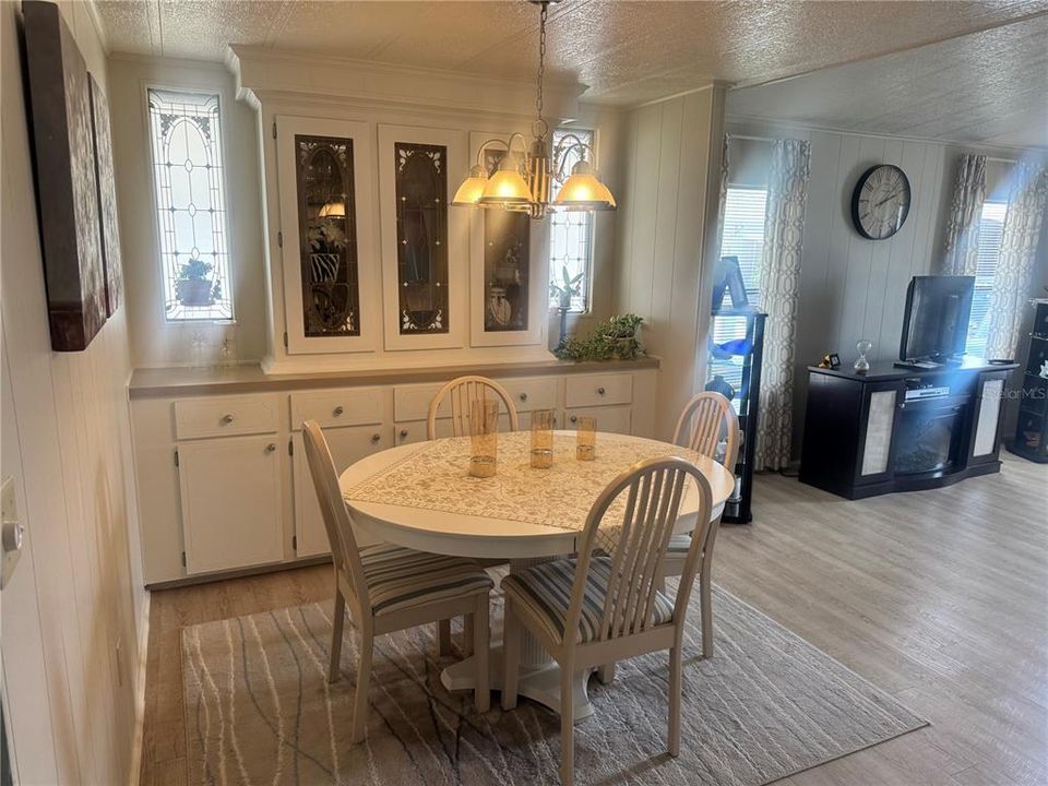 For Sale: $158,888 (2 beds, 2 baths, 1446 Square Feet)