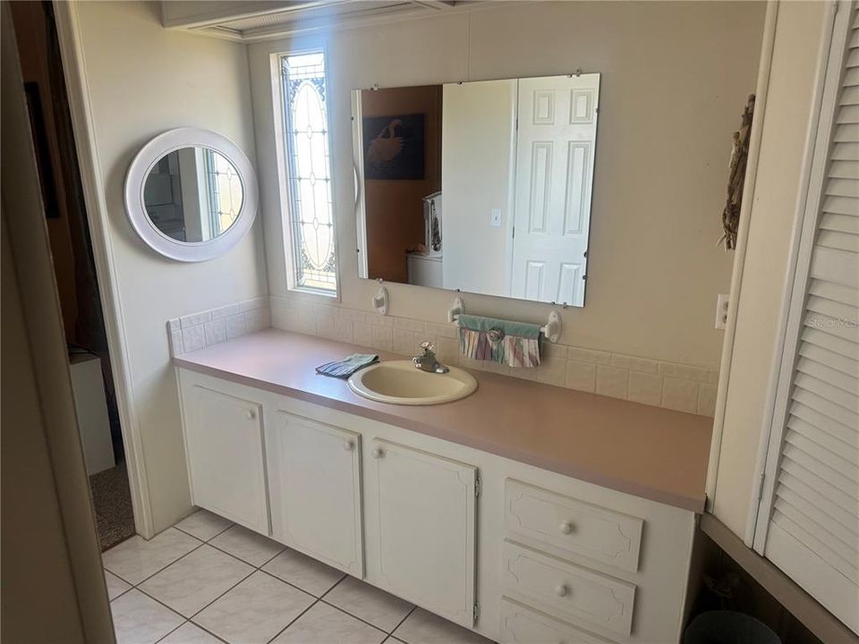For Sale: $158,888 (2 beds, 2 baths, 1446 Square Feet)