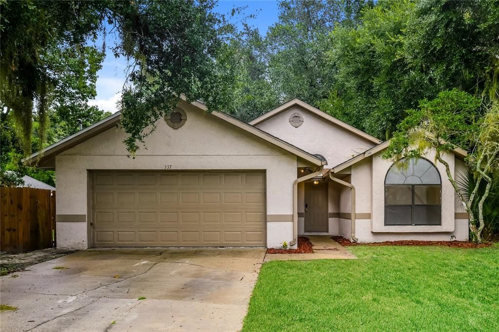 Recently Rented: $2,070 (3 beds, 2 baths, 1353 Square Feet)