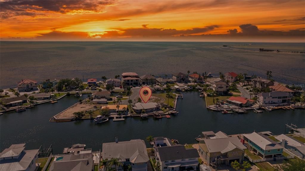 Vendido Recientemente: $569,000 (4 camas, 3 baños, 1758 Pies cuadrados)