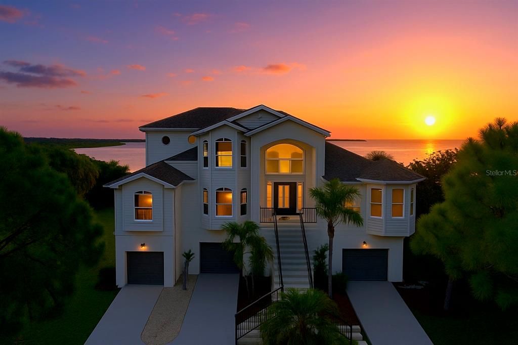 出租: $8,750 (5 贝兹, 3 浴室, 4092 平方英尺)