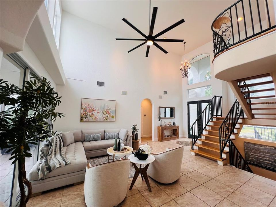 出租: $8,750 (5 贝兹, 3 浴室, 4092 平方英尺)