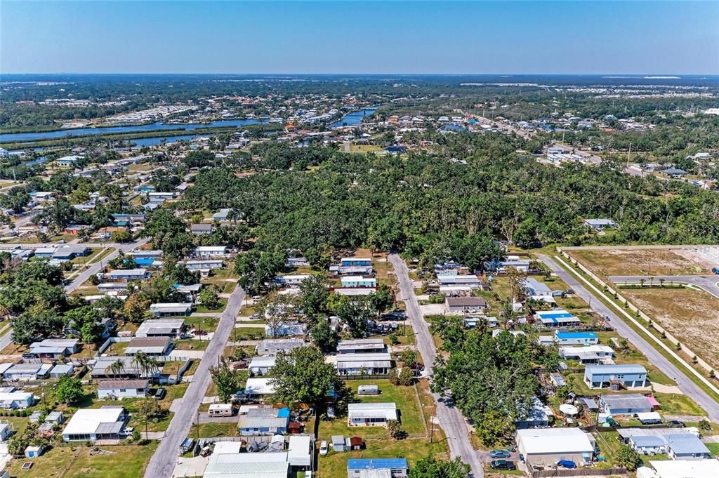 На продажу: $84,000 (0.14 acres)