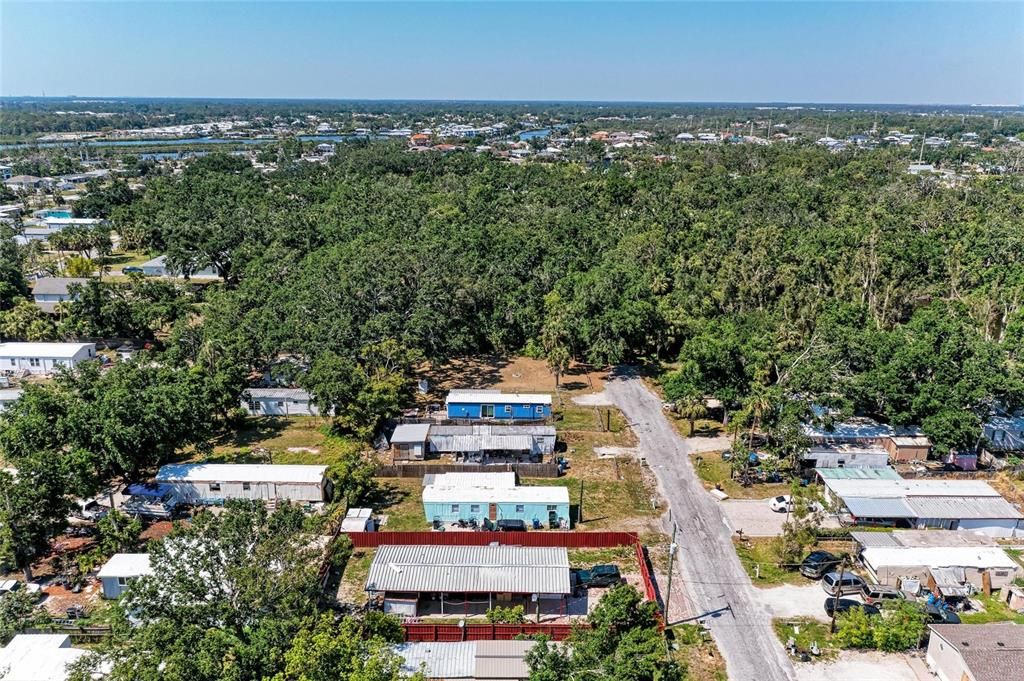 На продажу: $84,000 (0.14 acres)