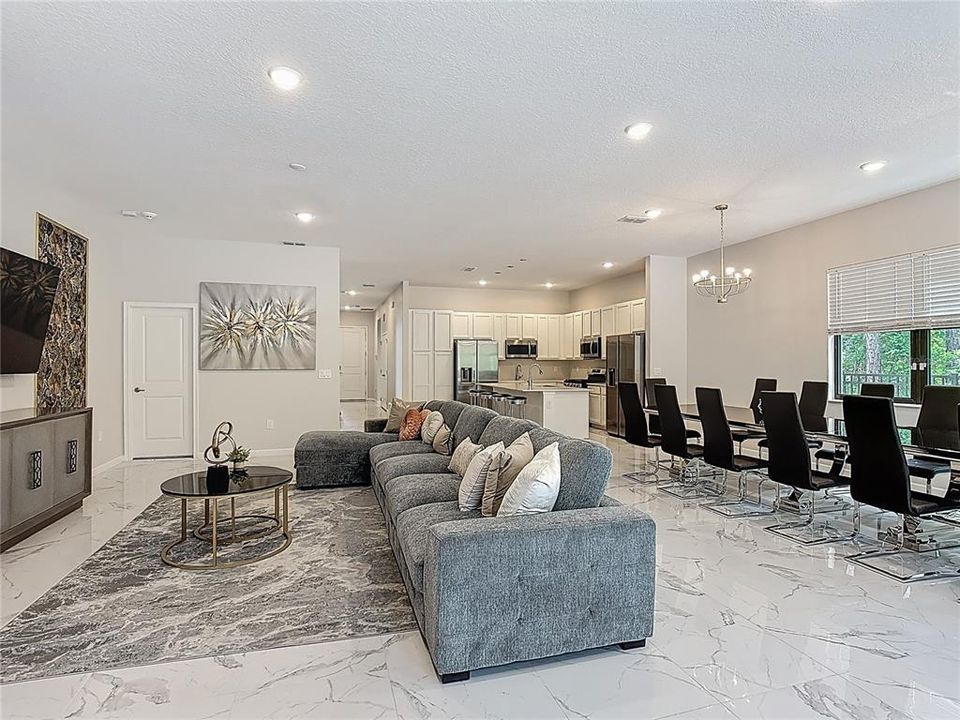 待售: $1,425,000 (12 贝兹, 11 浴室, 5031 平方英尺)