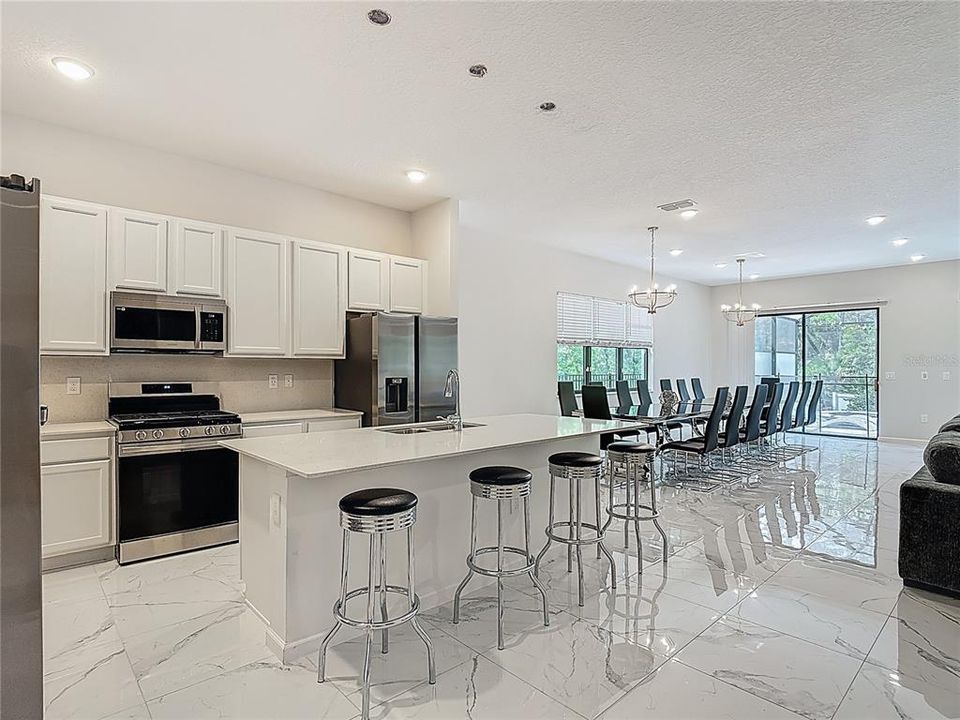 待售: $1,425,000 (12 贝兹, 11 浴室, 5031 平方英尺)