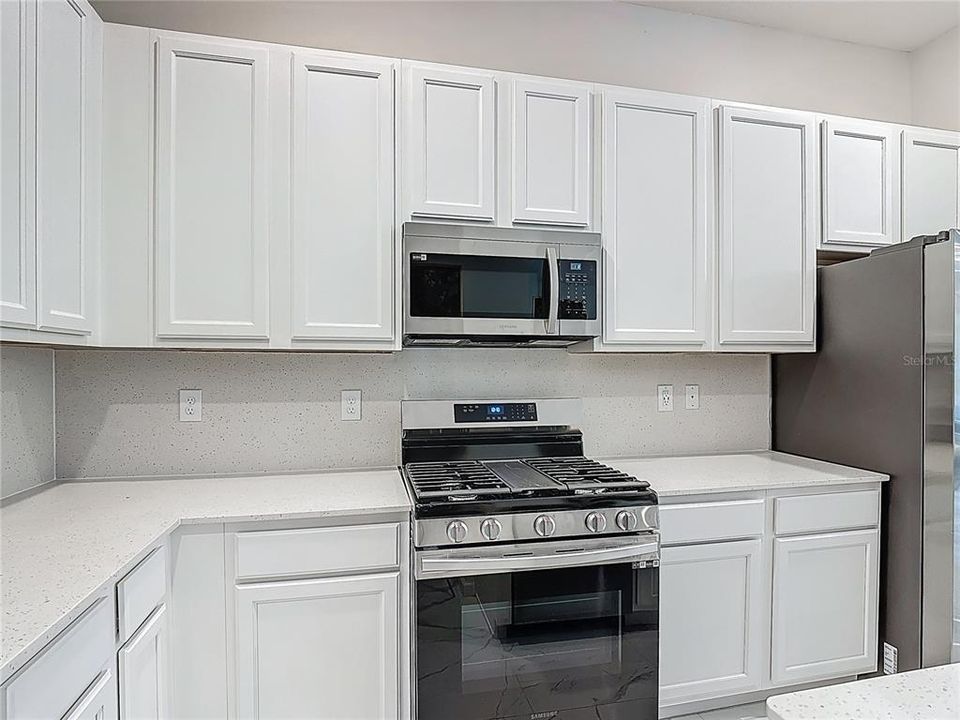 待售: $1,425,000 (12 贝兹, 11 浴室, 5031 平方英尺)