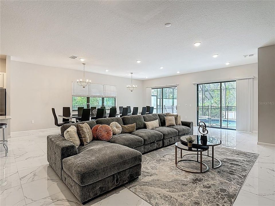 待售: $1,425,000 (12 贝兹, 11 浴室, 5031 平方英尺)