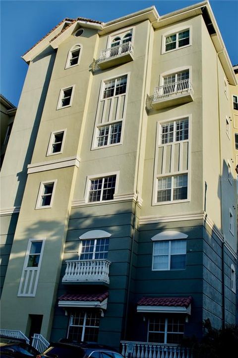 En Venta: $730,000 (3 camas, 2 baños, 2549 Pies cuadrados)