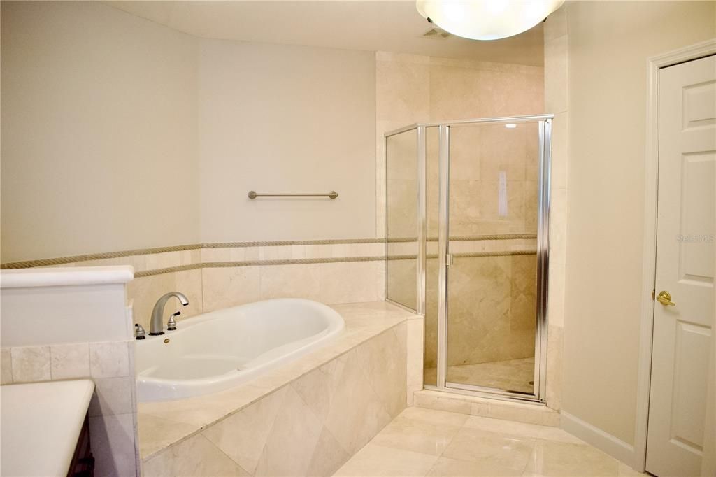 En Venta: $730,000 (3 camas, 2 baños, 2549 Pies cuadrados)