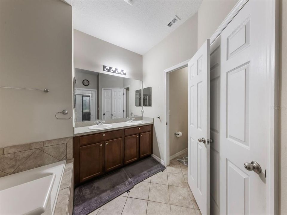 Active With Contract: $489,900 (5 beds, 2 baths, 2845 Square Feet)