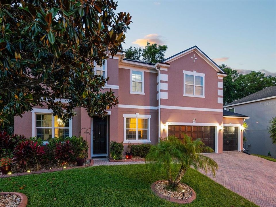 Active With Contract: $489,900 (5 beds, 2 baths, 2845 Square Feet)